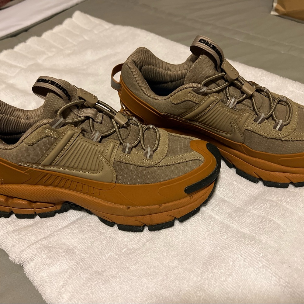 Nike Vomero Flax Women's Sneakers